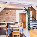 Dzika Roza Chalet